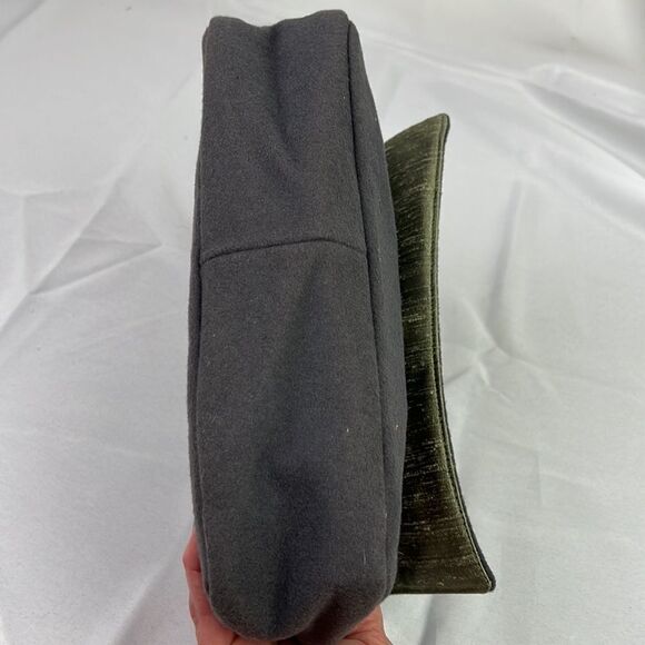 PAINT THE LILY Beaded Handbag Gray NWOT - Picture 5 of 8